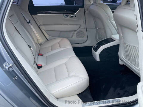 2018 Volvo S90 T5 Momentum