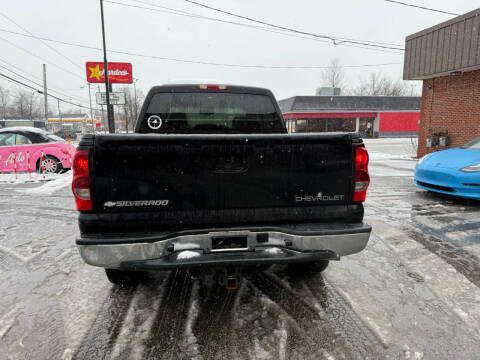 2005 Chevrolet Silverado 1500 LS