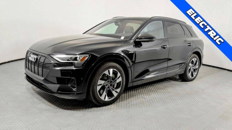 2022 Audi e-tron quattro Premium