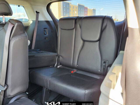 2023 Kia Carnival SX