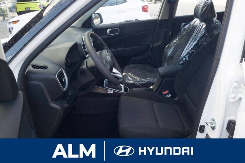 2026 Hyundai Venue SE