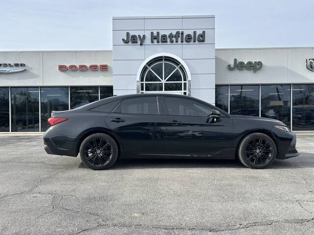 2022 Toyota Avalon Hybrid XSE Nightshade