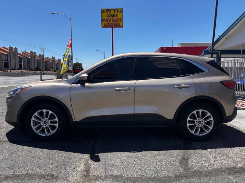 2020 Ford Escape SE