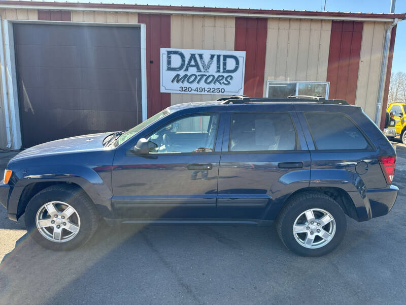 2005 Jeep Grand Cherokee for sale at DAVID MOTORS LLC in Grey Eagle MN