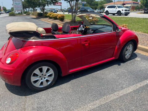 2009 Volkswagen New Beetle Convertible for sale at UpCountry Motors in Taylors SC