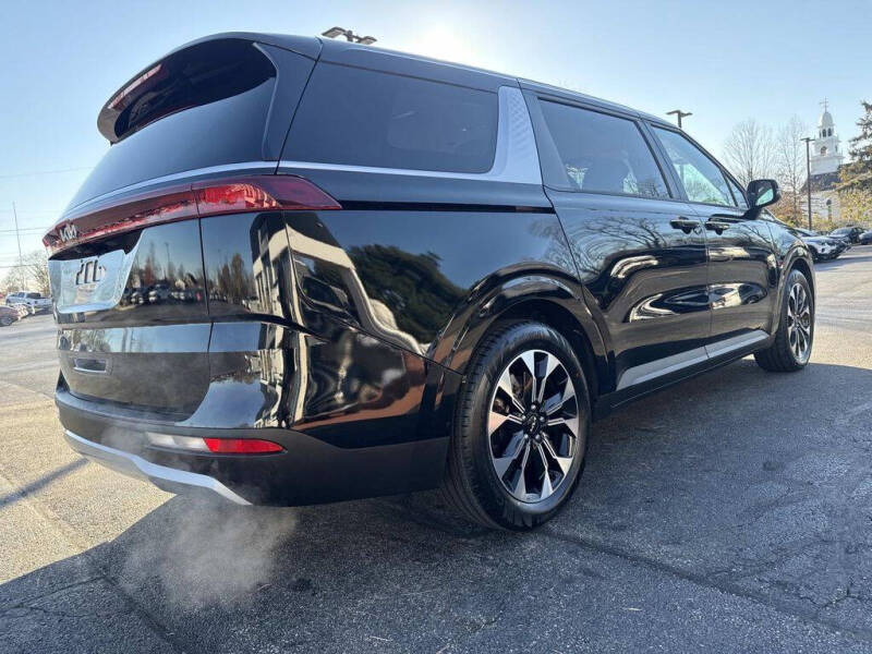 2023 Kia Carnival EX