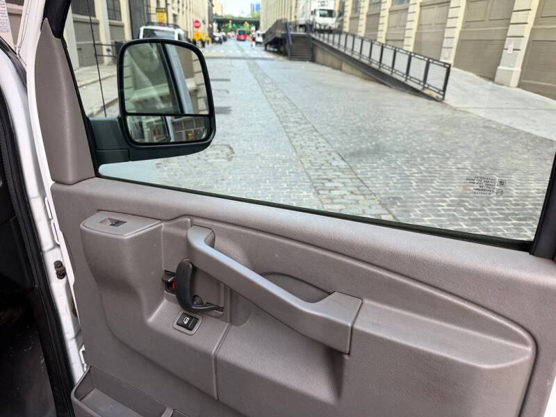 2020 Chevrolet Express 2500
