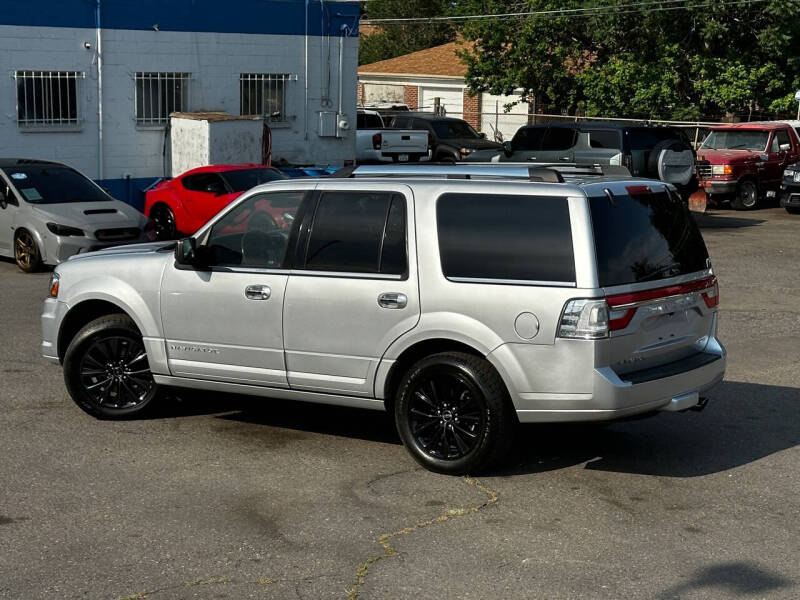 2016 Lincoln Navigator Select