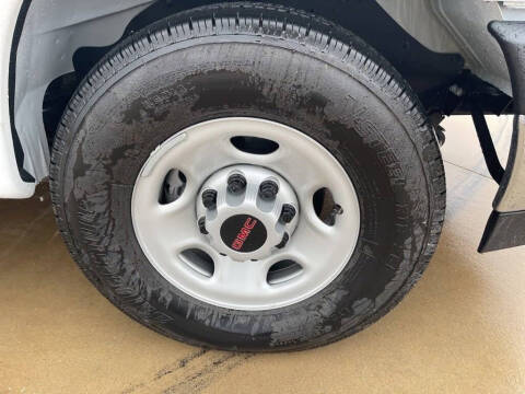 2025 GMC Savana 3500