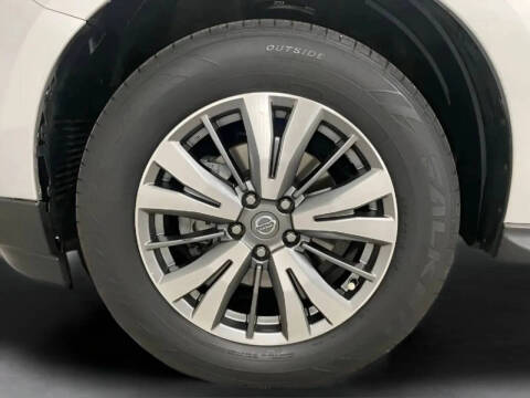 2020 Nissan Pathfinder SV
