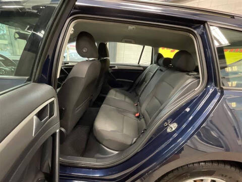 2016 Volkswagen Golf SportWagen