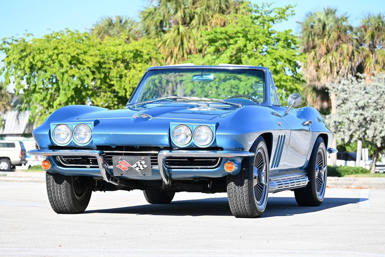 1965 Chevrolet Corvette Stingray 12