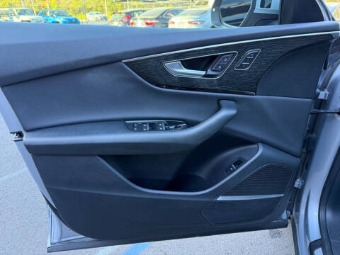 2019 Audi Q8 quattro Premium Plus 55 TFSI