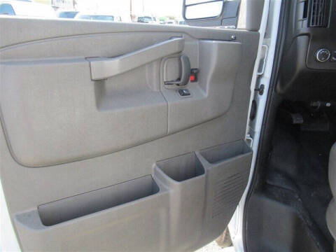 2022 Chevrolet Express 2500