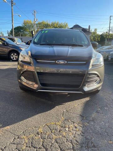 2015 Ford Escape for sale at Valley Auto Finance in Warren OH