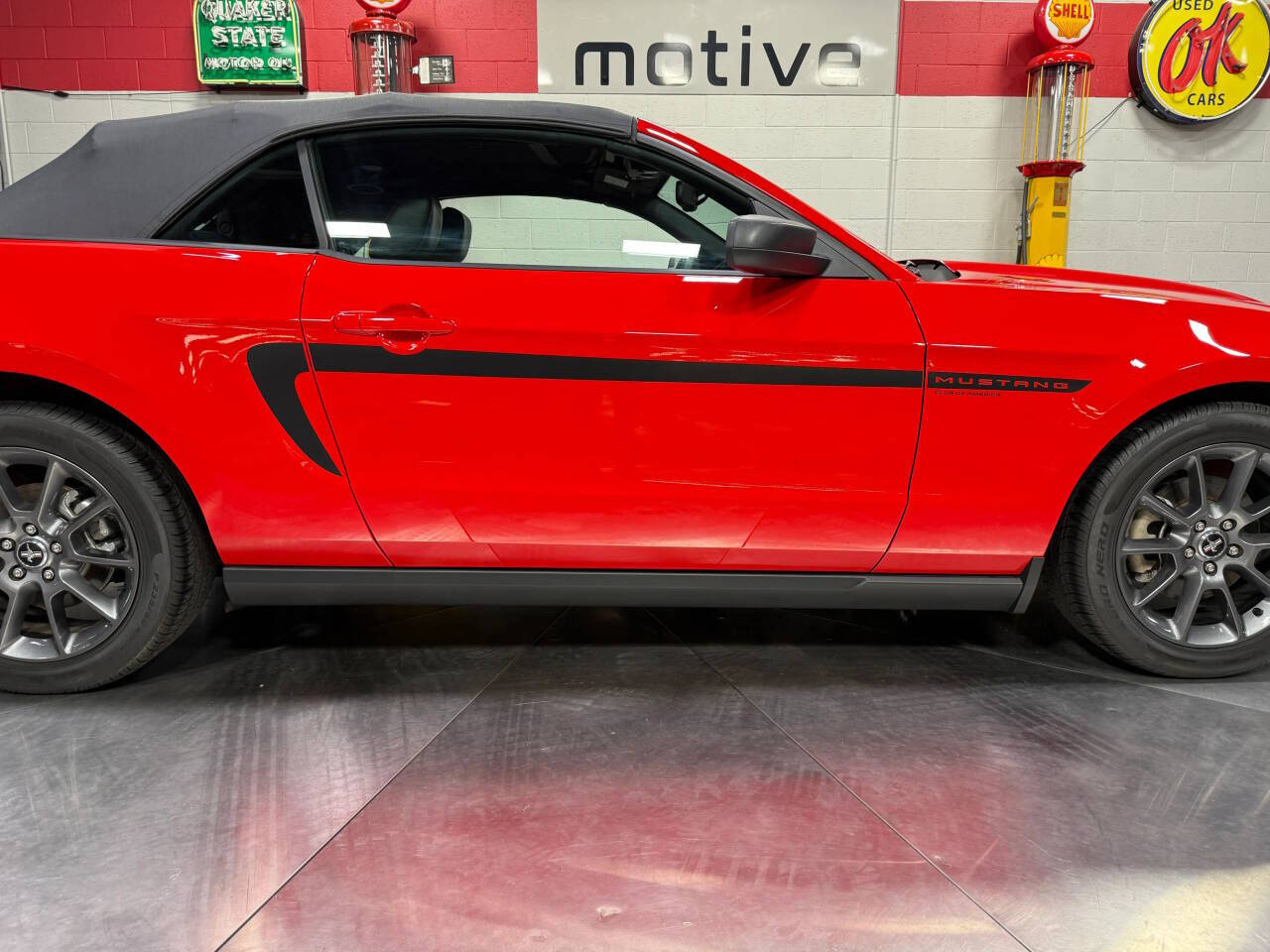 2011 Ford Mustang 60