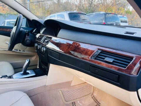 2010 BMW 5 Series 528i xDrive