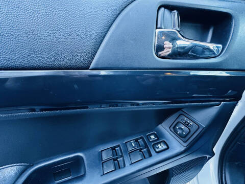 2017 Mitsubishi Lancer ES