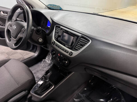 2020 Hyundai Accent SE