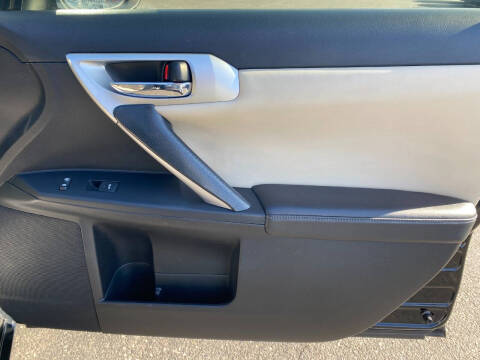 2013 Lexus CT 200h