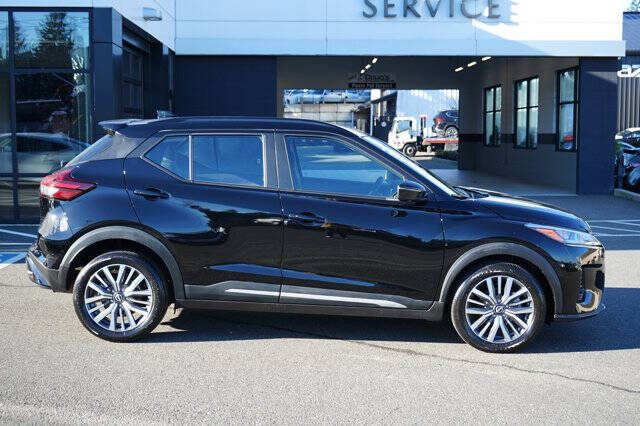2024 Nissan Kicks SR