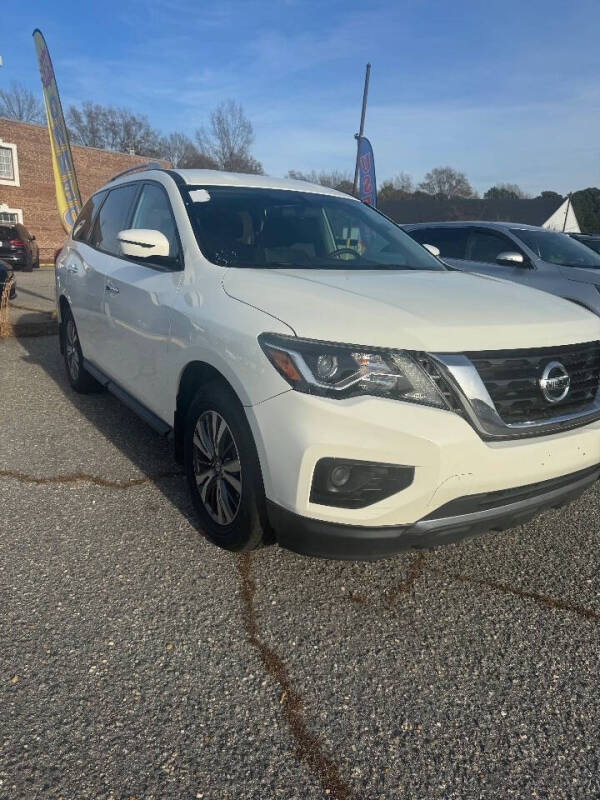 2017 Nissan Pathfinder Platinum