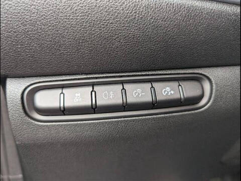 2024 FIAT 500e Inspi(RED)