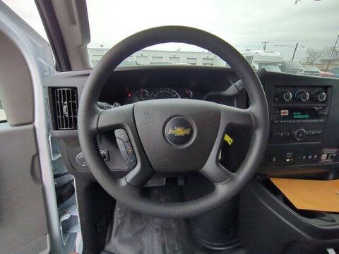 2025 Chevrolet Express 2500