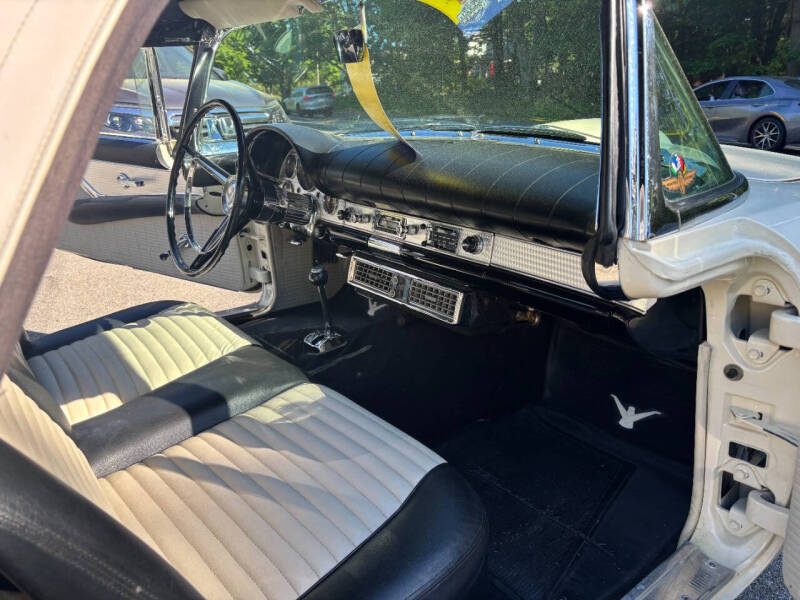 1957 Ford Thunderbird