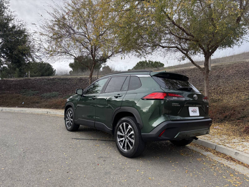 2023 Toyota Corolla Cross XLE