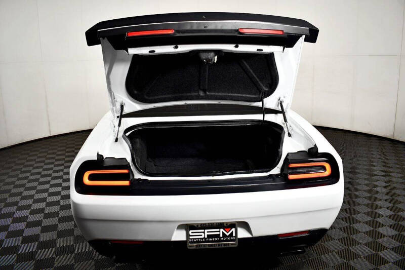 2015 Dodge Challenger SRT Hellcat