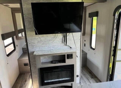 2022 Coleman Lantern Lt