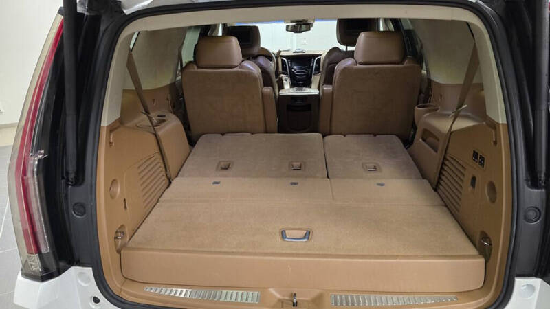 2016 Cadillac Escalade Platinum