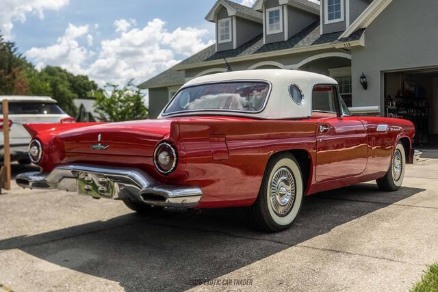 1957 Ford Thunderbird