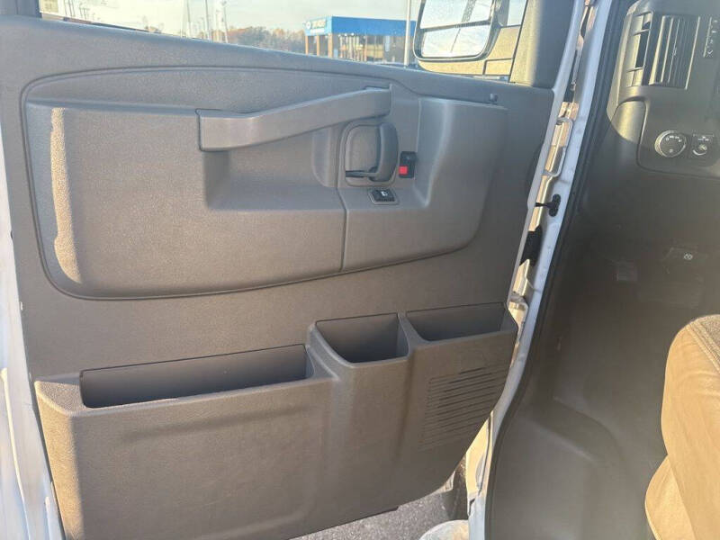 2023 Chevrolet Express 2500