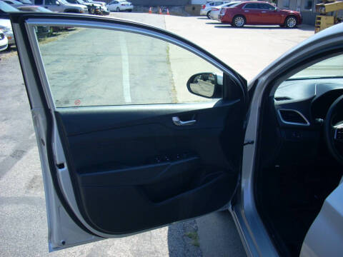 2022 Hyundai Accent SE