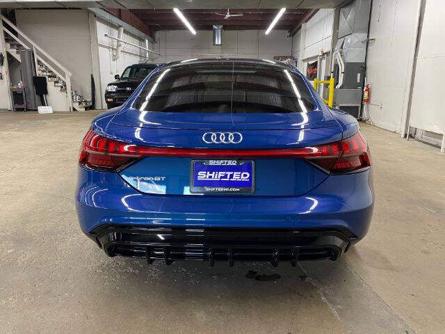 2022 Audi e-tron GT quattro Prestige