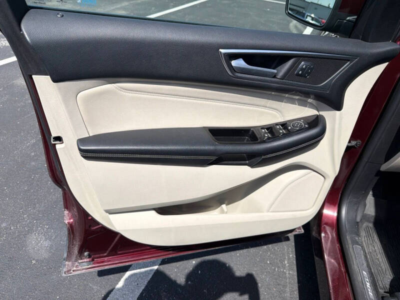 2017 Ford Edge Titanium