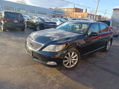 2009 Lexus LS 460 for sale at Best Deal Motors in Saint Charles MO