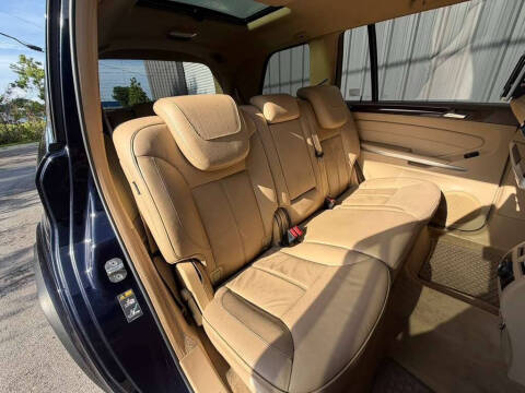 2012 Mercedes-Benz GL-Class GL 550 4MATIC