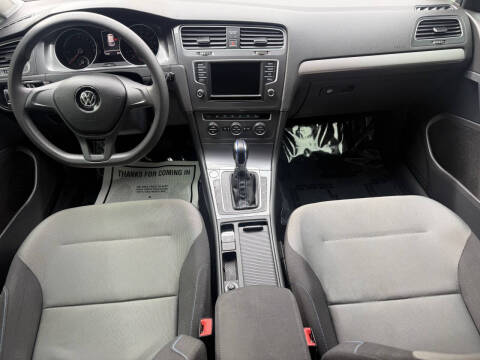 2016 Volkswagen e-Golf SE