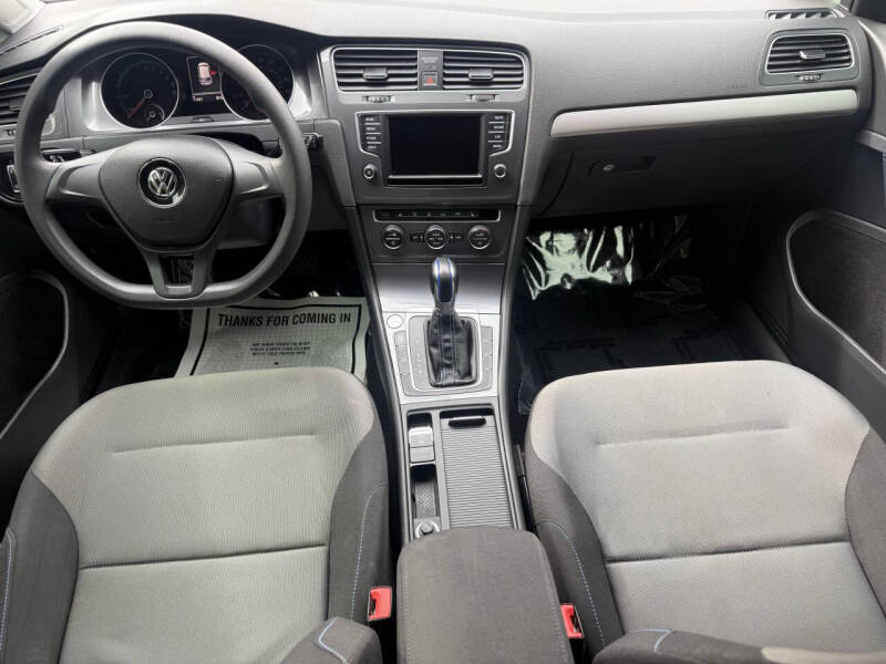 2016 Volkswagen e-Golf SE