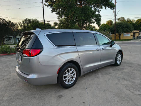 2017 Chrysler Pacifica Touring