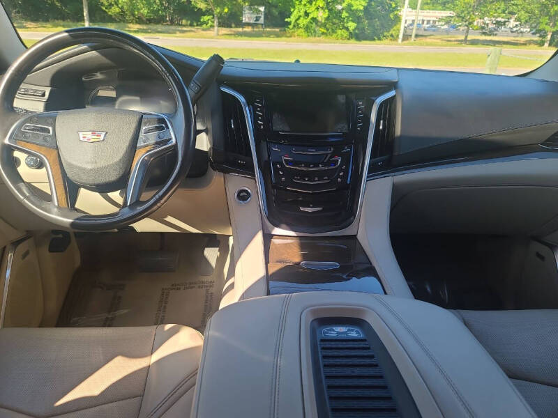 2019 Cadillac Escalade Luxury