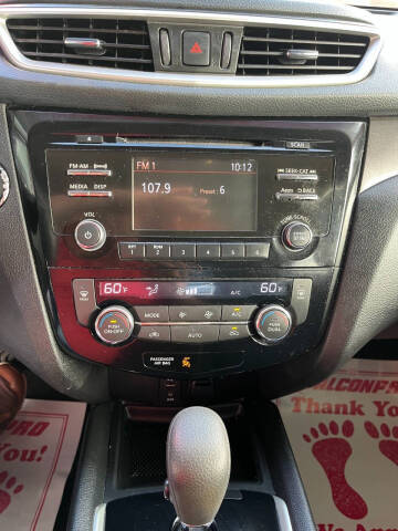 2016 Nissan Rogue SV