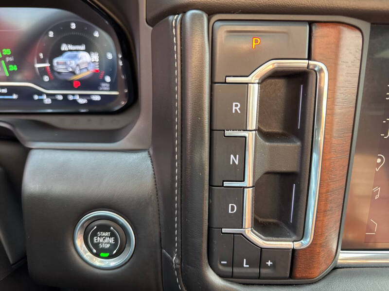 2023 GMC Yukon XL Denali Ultimate