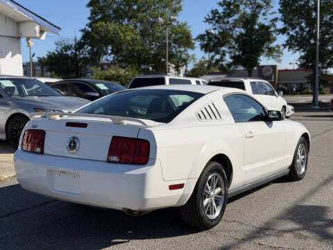 2005 Ford Mustang V6 Premium