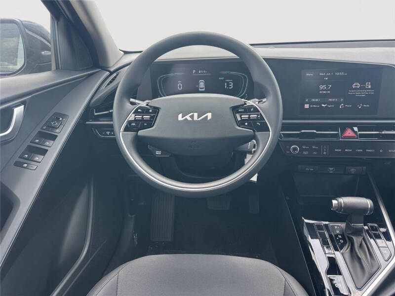 2026 Kia Niro LX