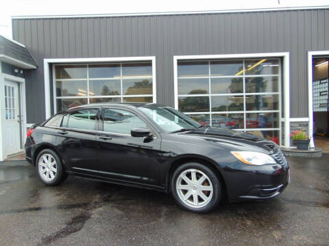 2013 Chrysler 200 for sale at Akron Auto Sales in Akron OH