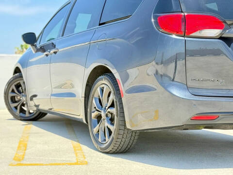 2019 Chrysler Pacifica Touring Plus